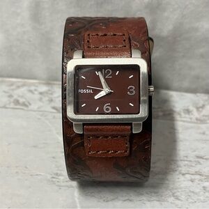 Fossil Watch Womens  Leather Wide Cuff  Band JR-1008 Beautiful Condition